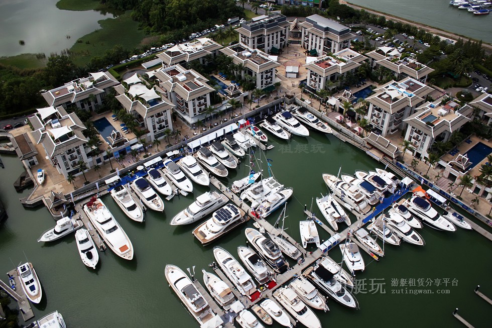 普吉皇家游艇碼頭(Royal Phunket Marina) 普吉皇家游艇碼頭(Royal Phunket Marina)